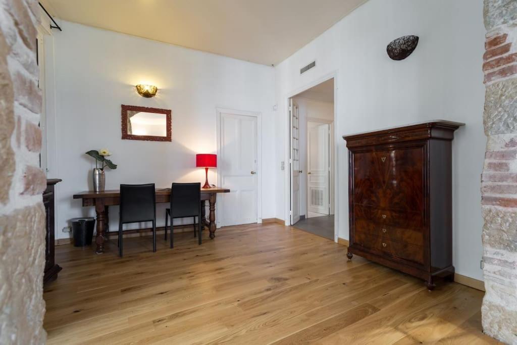 Etats Unis 892 - Spacious Flat On Sea Front W/ac Nizza